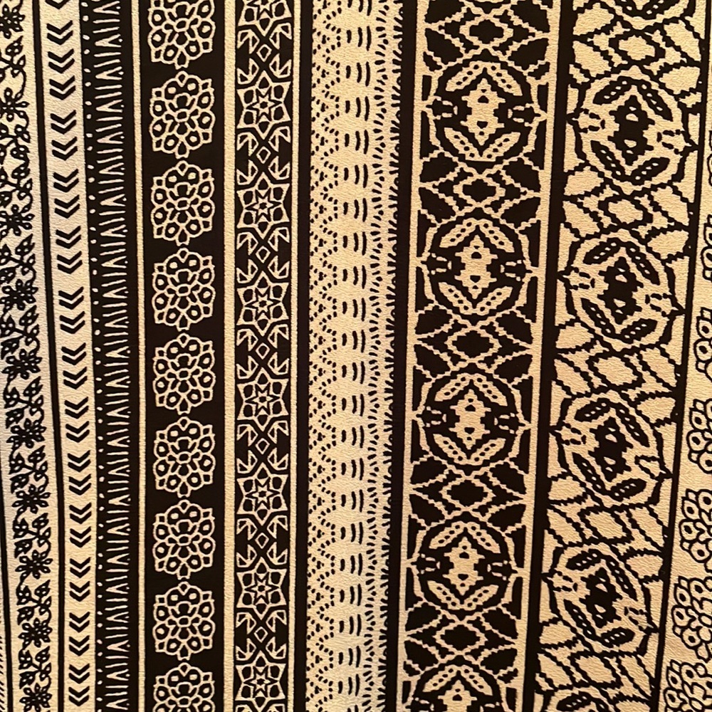 2/$15 * Multi patterned blouse - Picture 2 of 3